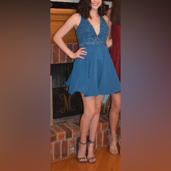 Homecoming Dress - Picture 6 of 9